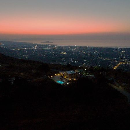 Villa Malaxa 칼리베스 외부 사진