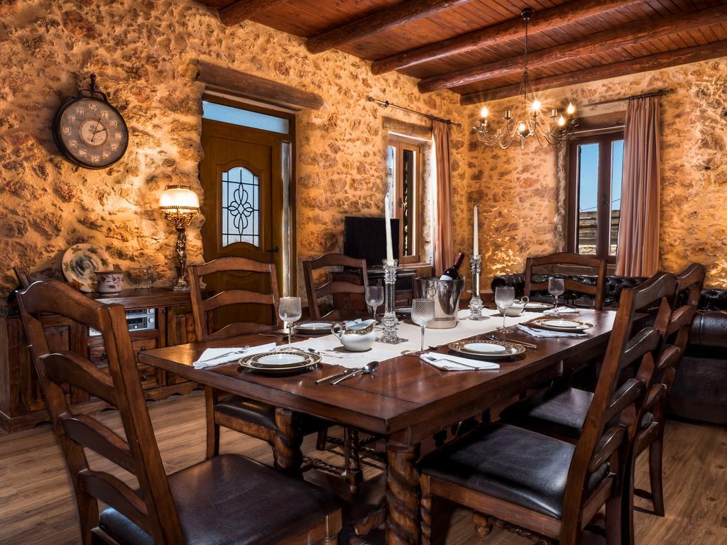 Villa Malaxa 칼리베스 외부 사진